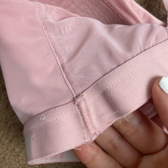 Lightweight by Victoria’s Secret Sports Bra 34C - Picture 4 of 14